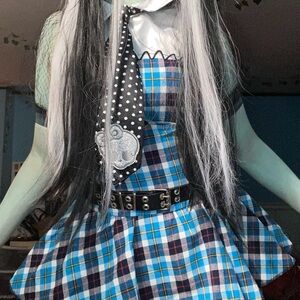 Frankie Stein cosplay ( needs zipper replaced)